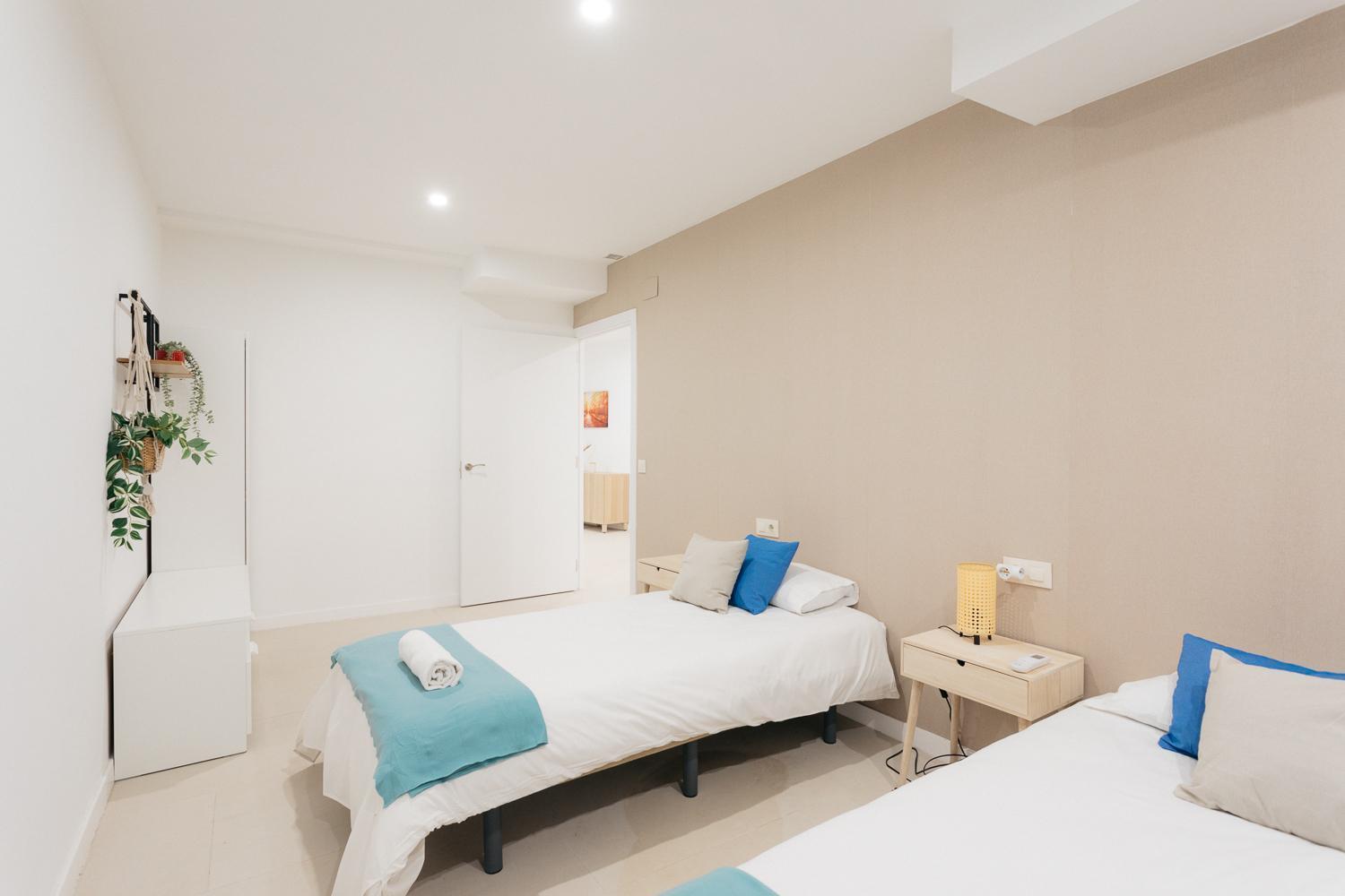 Amplio Apartamento Cerca Centro Historico Y Turia 5Pax 2 Bath Валенсія Екстер'єр фото